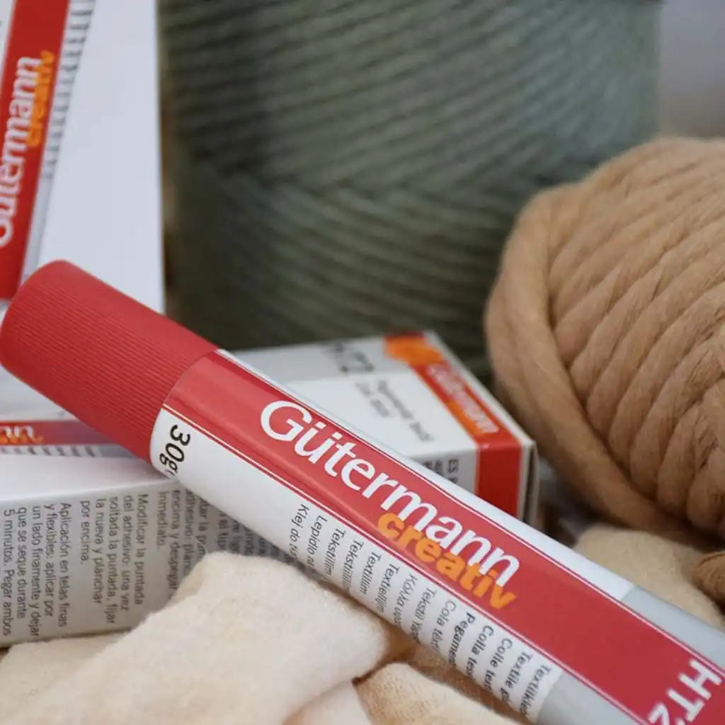 Pegamento textil Gutermann manualidades DIY